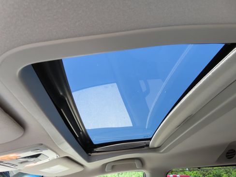 Used 2014 Toyota Sienna XLE FWD image 31