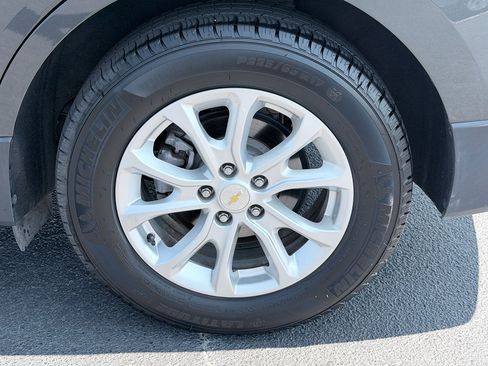 Used 2018 Chevrolet Equinox LT FWD image 35