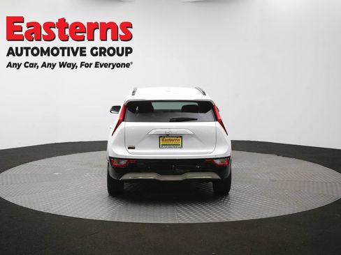 Used 2023 Kia Niro Wind FWD image 35