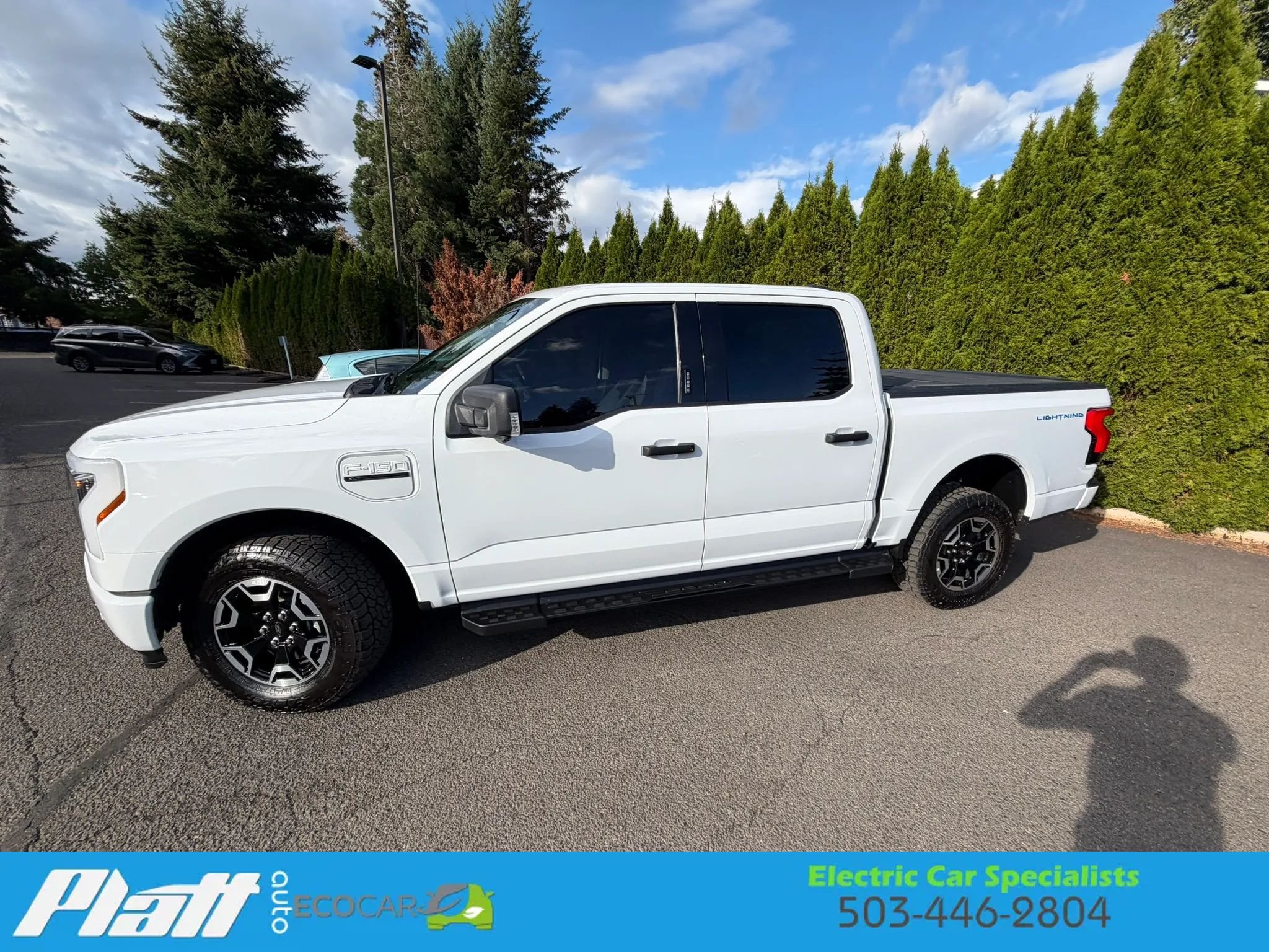 Used 2022 Ford F150 Lightning XLT AWD/4WD image 5