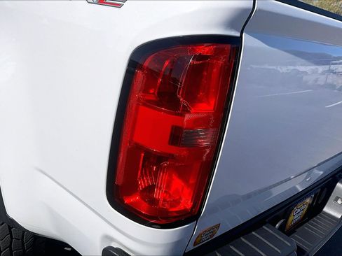 Used 2018 Chevrolet Colorado ZR2 image 29