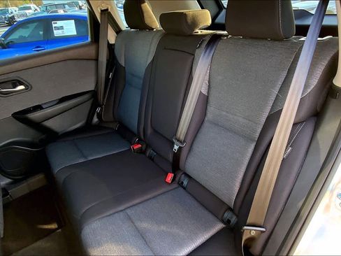 Used 2023 Nissan Rogue SV image 20