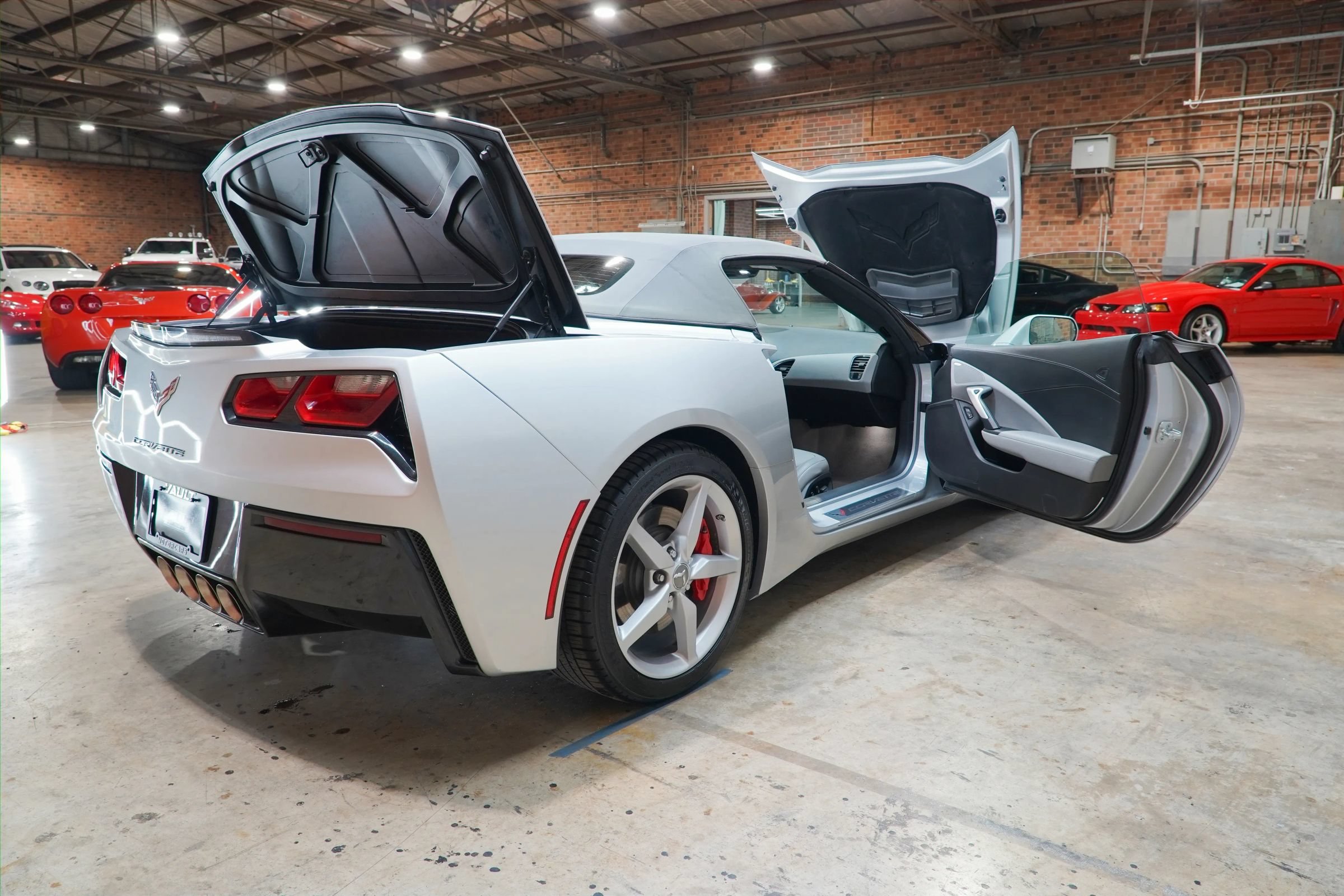 Used 2014 Chevrolet Corvette Stingray Convertible w/ 3LT Preferred Equipment Group RWD image 28