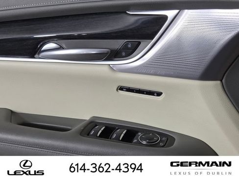 Used 2023 Cadillac XT6 Premium Luxury w/ Technology Package FWD image 27