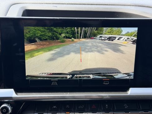 Used 2023 GMC Sierra 1500 SLT w/ SLT Premium Package AWD/4WD image 10