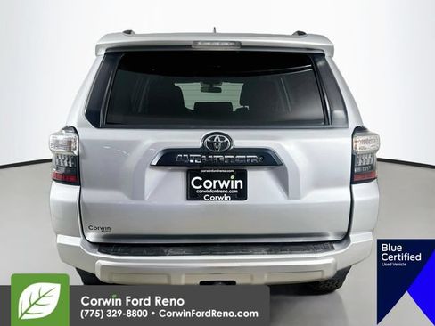 Used 2018 Toyota 4Runner TRD Off-Road AWD/4WD image 9