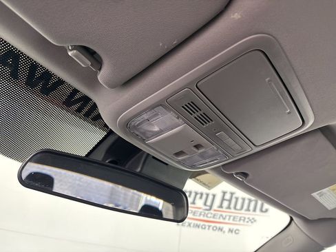 Used 2023 Honda Ridgeline Sport image 17