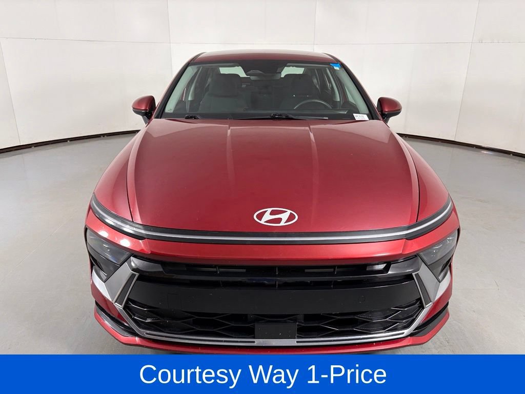 Used 2025 Hyundai Sonata SEL FWD image 4