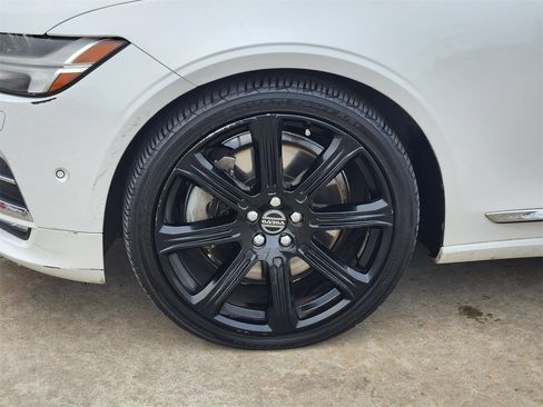 Used 2018 Volvo S90 T6 Inscription w/ Convenience Package image 11