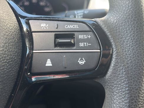 Used 2022 Honda Civic LX image 7