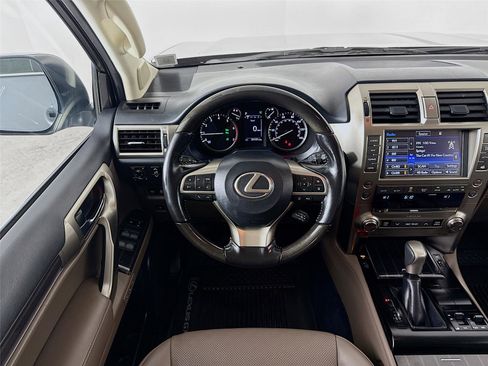 Used 2021 Lexus GX 460 Premium w/ Premium Package image 24