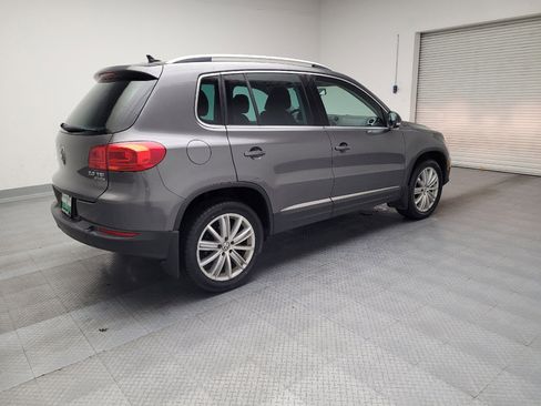 Used 2014 Volkswagen Tiguan SE image 10