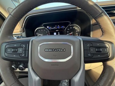 Used 2021 GMC Yukon Denali w/ Denali Premium Package RWD image 10