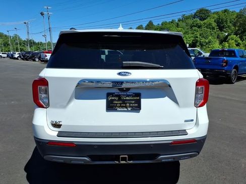 Used 2020 Ford Explorer XLT w/ Equipment Group 202A AWD/4WD image 26