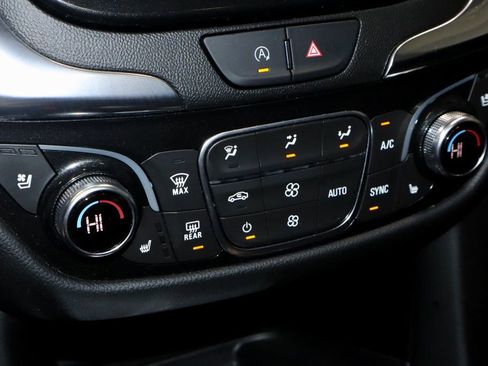 Used 2022 Chevrolet Equinox Premier FWD image 31