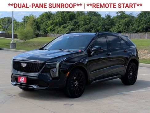 Used 2025 Cadillac XT4 Sport FWD image 3