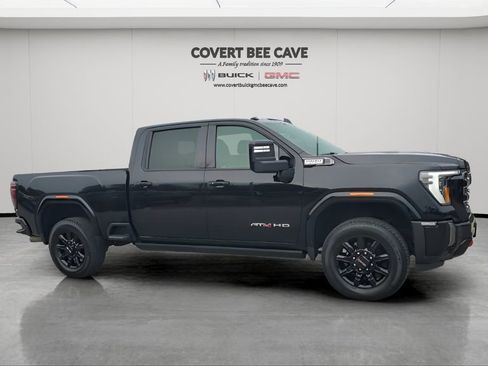 Used 2024 GMC Sierra 3500 AT4 w/ AT4 Premium Plus Package image 12