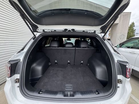 Used 2025 Jeep Compass Limited image 32