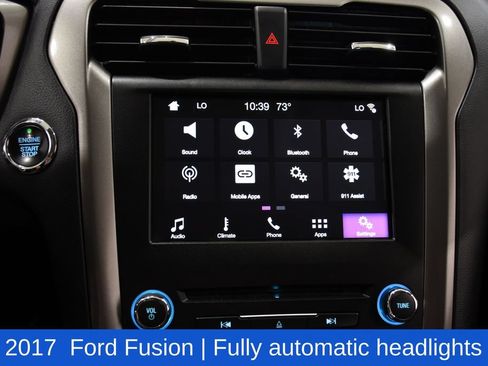 Used 2017 Ford Fusion SE w/ Fusion SE Technology Package FWD image 13
