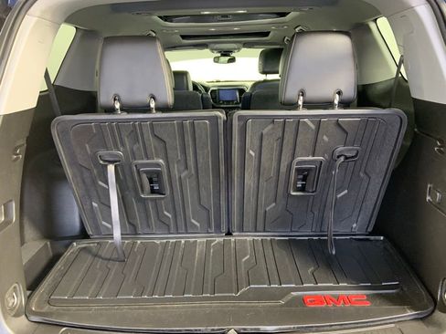 Used 2023 GMC Acadia AT4 w/ Technology Package AWD/4WD image 10