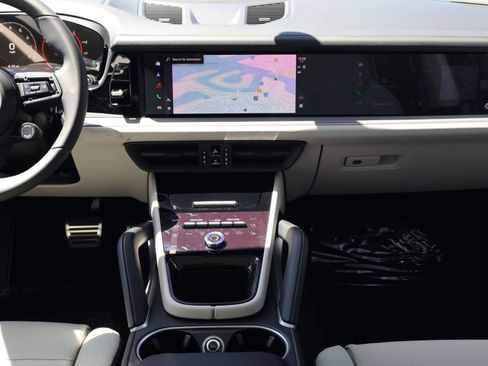 New 2026 Porsche Cayenne S image 20