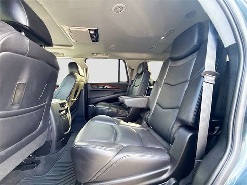 Used 2020 Cadillac Escalade Luxury image 26