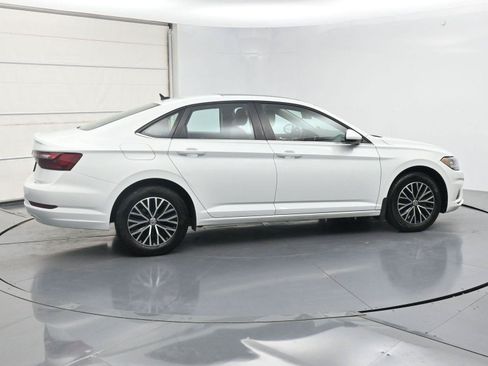 Used 2021 Volkswagen Jetta SE w/ SE Cold Weather Package FWD image 25