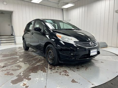 Used 2015 Nissan Versa Note SV FWD image 2