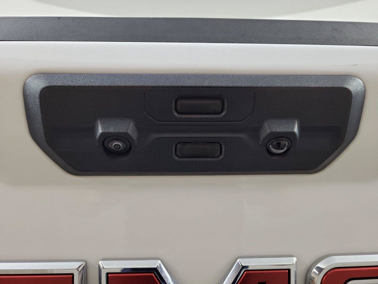 Used 2025 GMC Sierra 1500 SLT RWD image 10