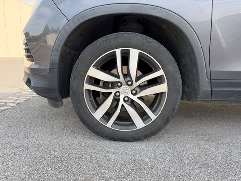 Used 2018 Honda Pilot Elite image 6