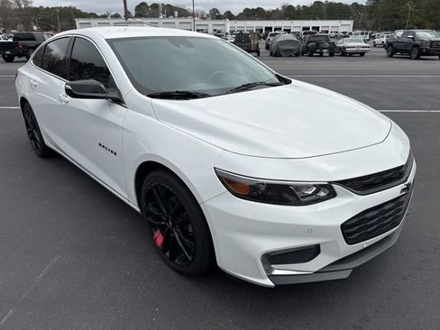Used 2018 Chevrolet Malibu LT w/ Driver Confidence Package image 7