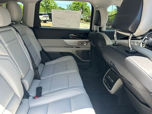 New 2026 Lincoln Nautilus Reserve AWD/4WD image 17