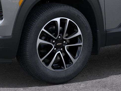 Certified 2026 Chevrolet TrailBlazer LT w/ Convenience Package image 33