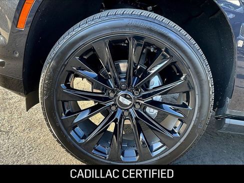 Used 2026 Cadillac Escalade ESV Platinum Sport w/ LPO, ONYX Package AWD/4WD image 12