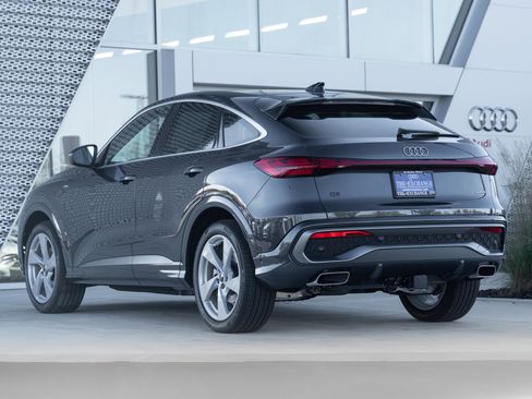 New 2025 Audi Q5 Prestige image 5