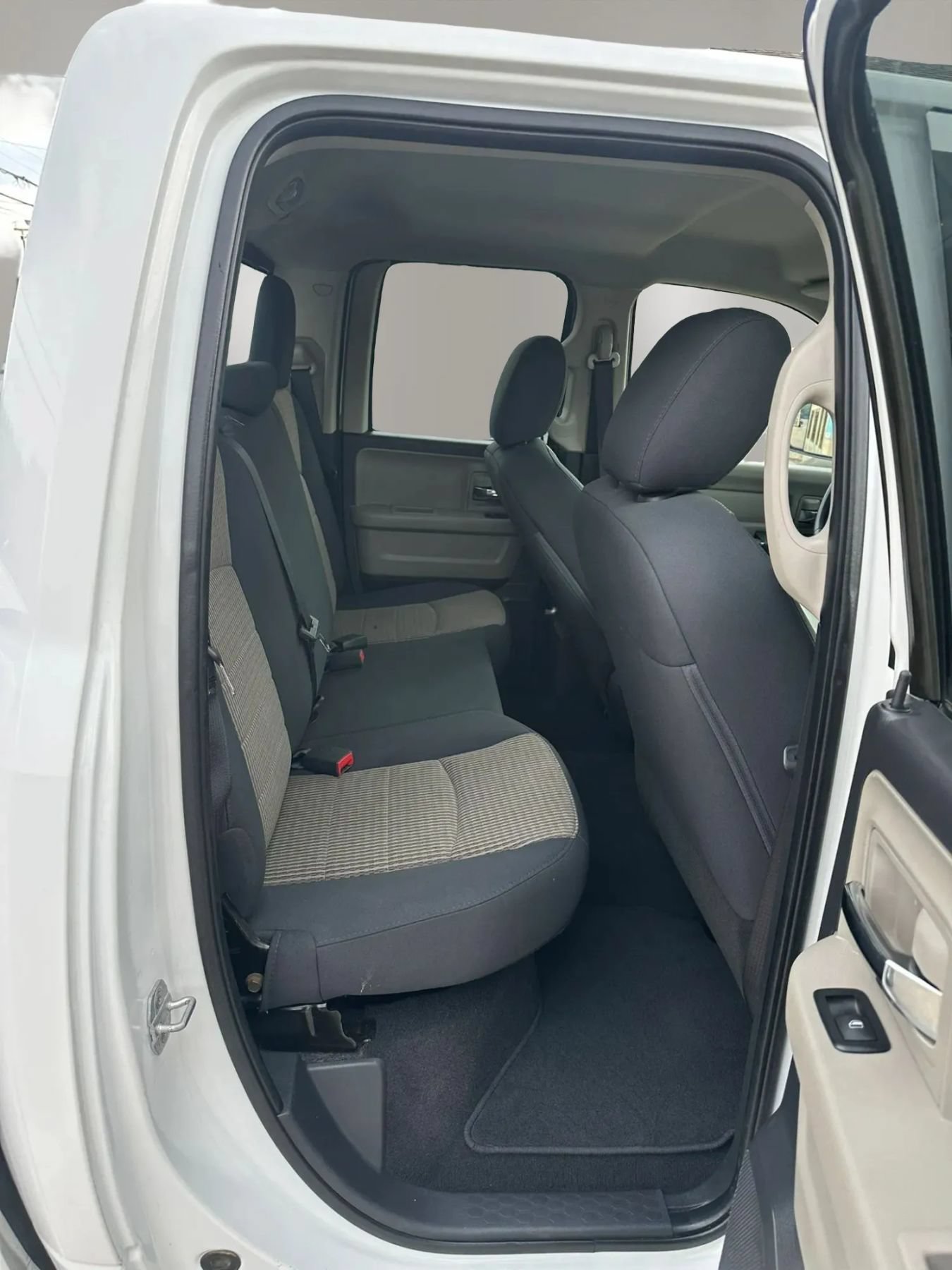 Used 2012 RAM 1500 Classic SLT w/ Protection Group AWD/4WD image 25