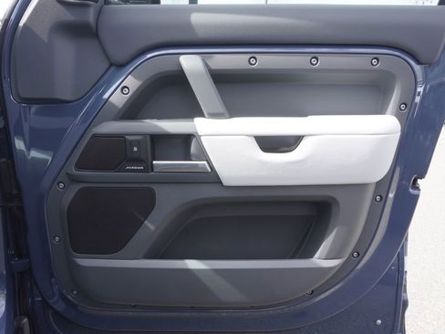 New 2025 Land Rover Defender 110 S image 21