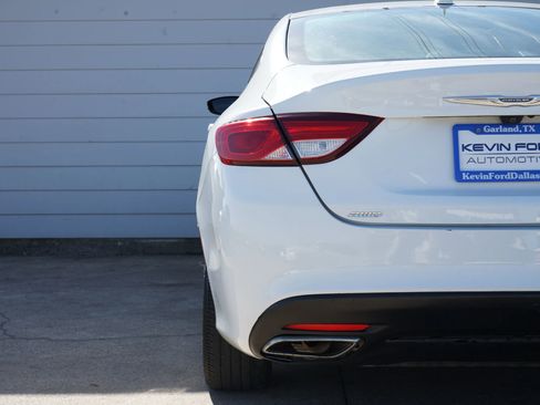 Used 2015 Chrysler 200 C w/ Navigation & Sound Group I image 40