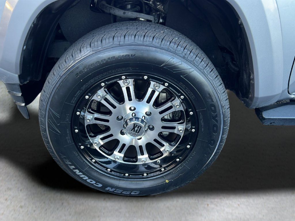 Certified 2021 Toyota Tacoma SR5 RWD image 27