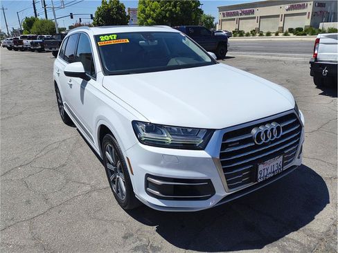 Used 2017 Audi Q7 3.0T Premium Plus AWD/4WD image 3