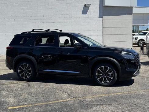 New 2026 Nissan Pathfinder Platinum AWD/4WD image 4