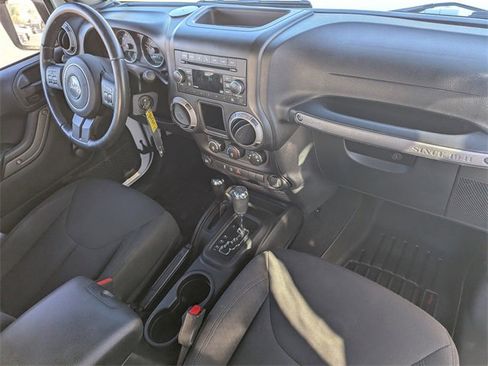 Used 2017 Jeep Wrangler Unlimited Sport w/ Connectivity Group image 12