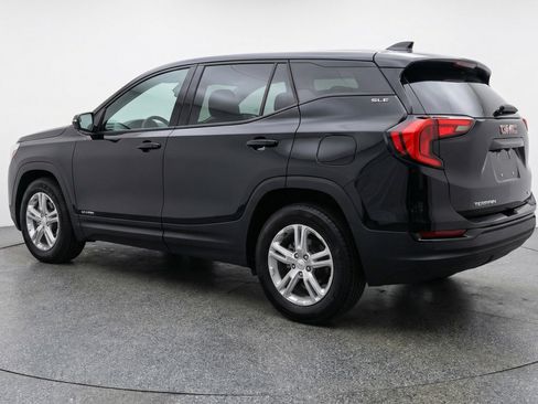 Used 2024 GMC Terrain SLE image 6