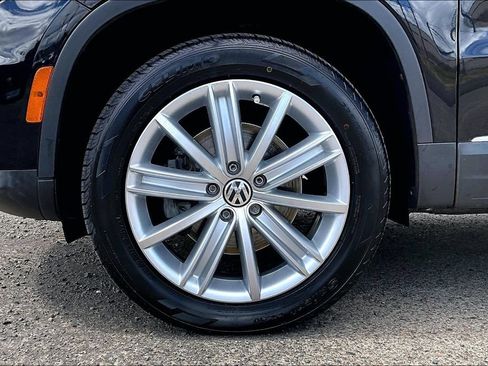 Used 2016 Volkswagen Tiguan SE AWD/4WD image 12