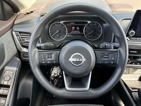 Used 2023 Nissan Rogue SV AWD/4WD image 11