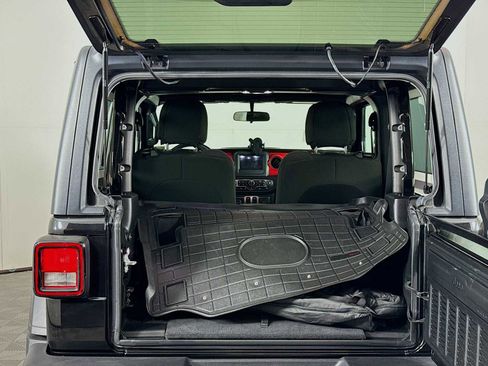 Used 2021 Jeep Wrangler Sport image 21