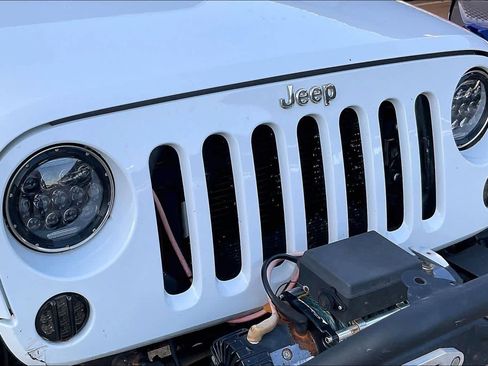 Used 2018 Jeep Wrangler Sport image 27