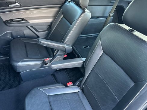 Used 2021 Volkswagen Atlas SE w/ Towing Package image 13