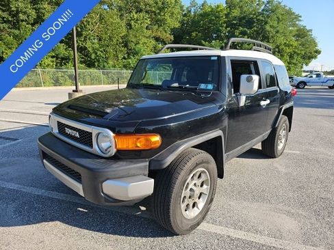 Used 2013 Toyota FJ Cruiser 4WD w/ Upgrade Pkg image 8