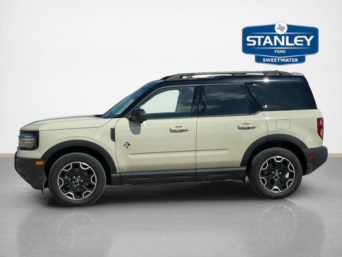 Certified 2025 Ford Bronco Sport Outer Banks w/ Outer Banks Tech Package+ AWD/4WD image 4